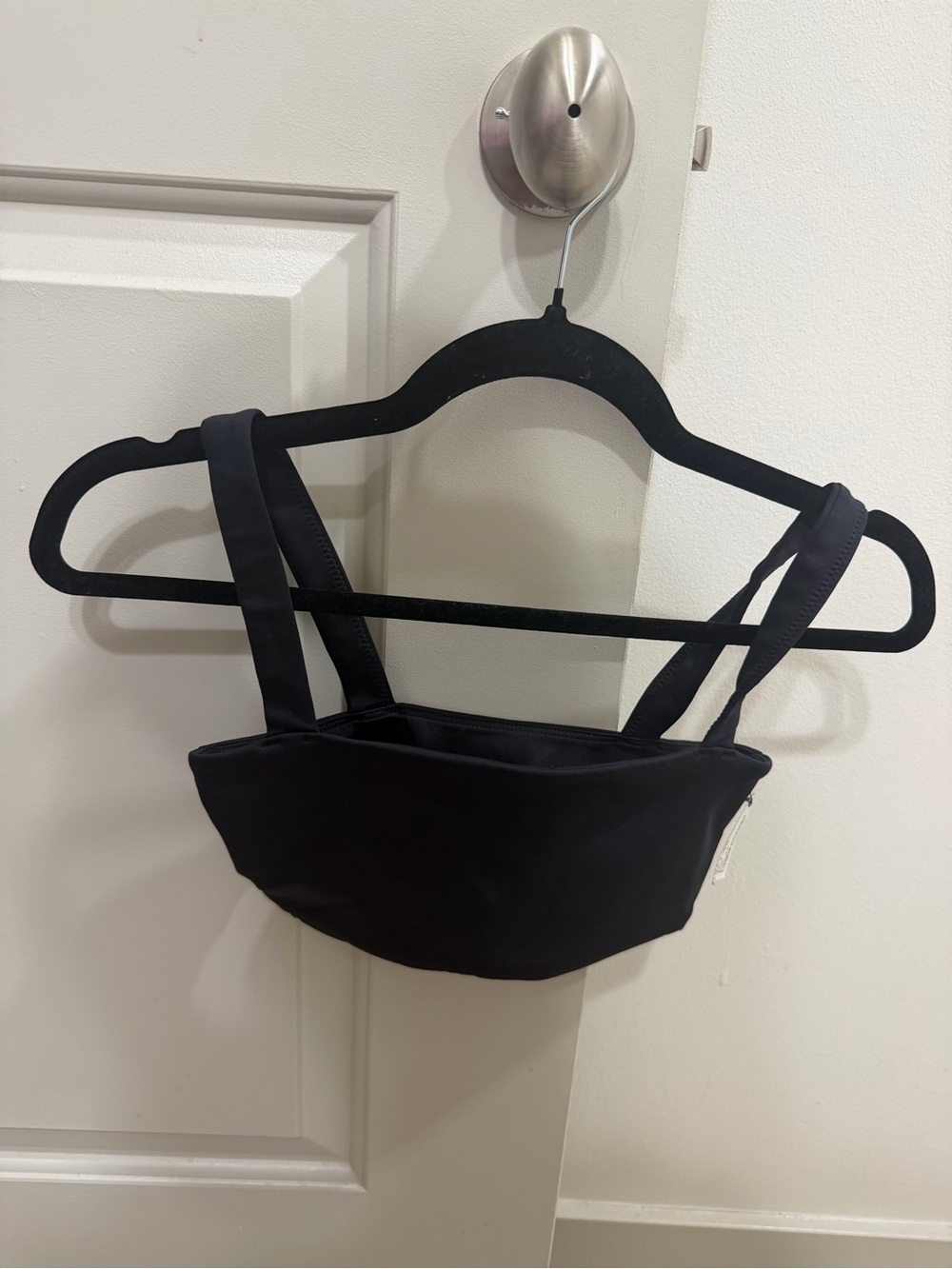 Vuori X-Small Black Scoop Sports Bra. 🖤⚡️